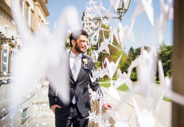 Il vestito da uomo per il matrimonio